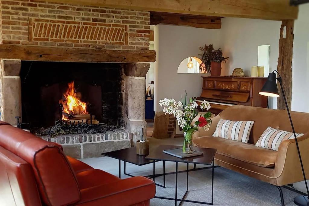 Holiday home La Maison Silleron Angiens